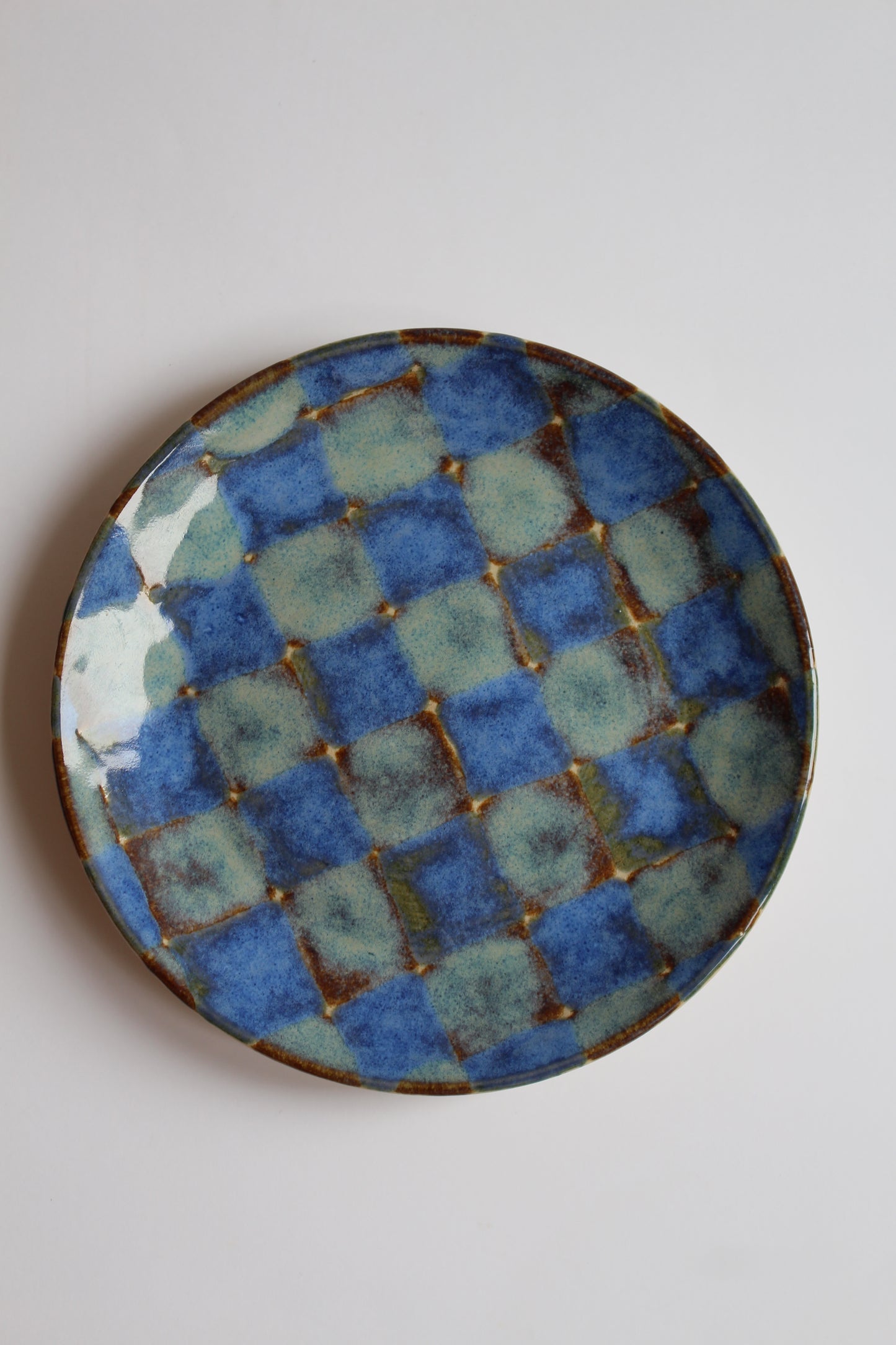 Blue plates