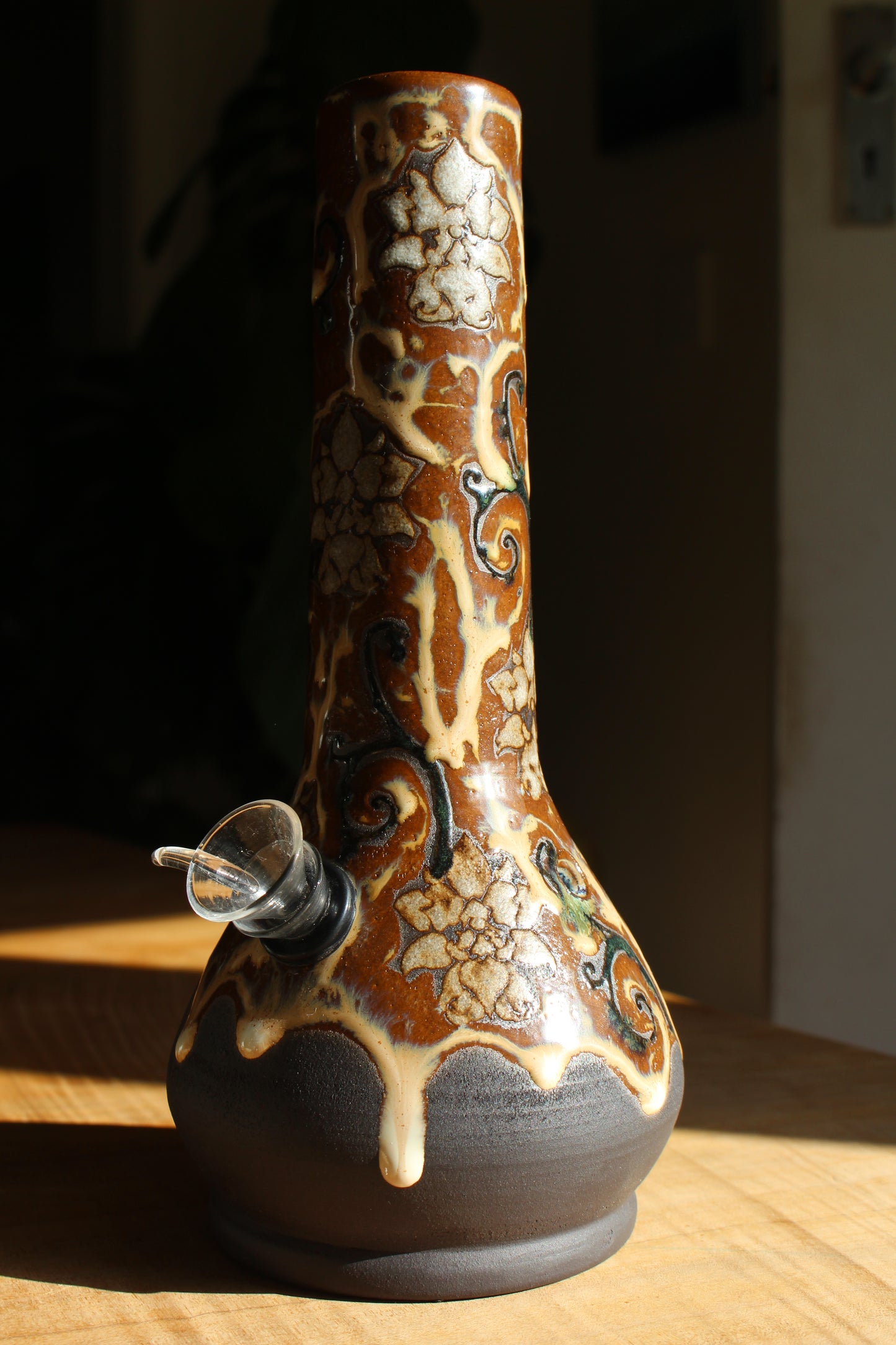 Flower Pattern Handmade Ceramic Bong – Wheel-Thrown Stoneware Smokeware with Glazed Finish & 14mm Glass Downstem