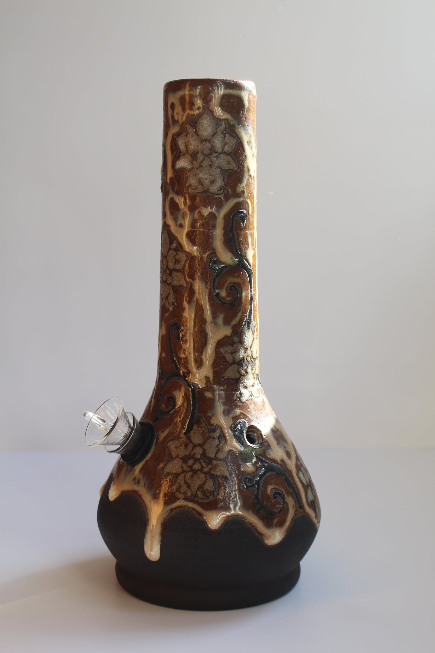 Flower Pattern Handmade Ceramic Bong – Wheel-Thrown Stoneware Smokeware with Glazed Finish & 14mm Glass Downstem
