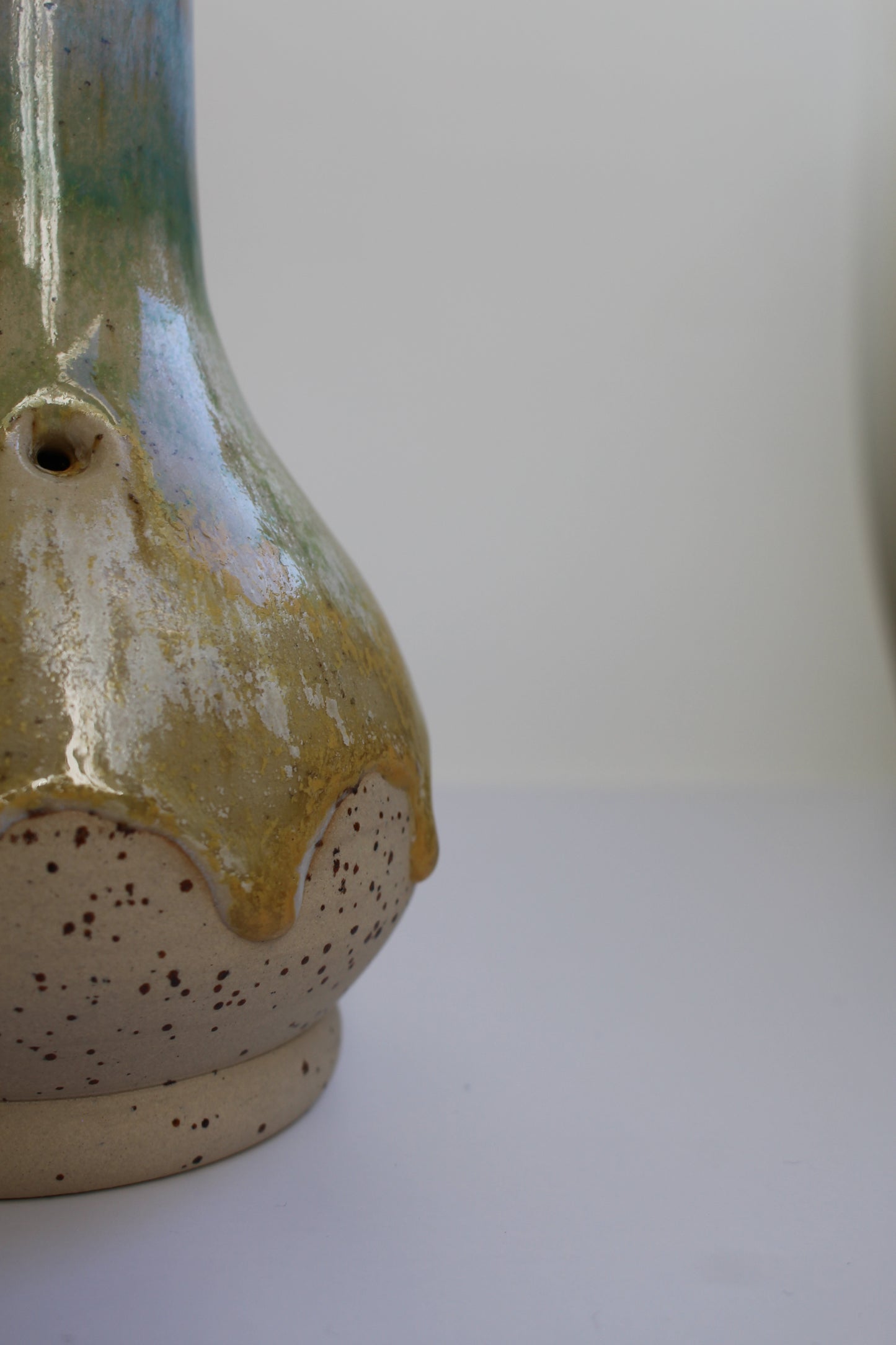 Gradient Drip Handmade Ceramic Bong – Wheel-Thrown Stoneware Smokeware with Glazed Finish & 14mm Glass Downstem
