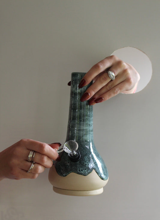 Green Oil Spot Handmade Ceramic Bong – Wheel-Thrown Stoneware Smokeware with Glazed Finish & 14mm Glass Downstem