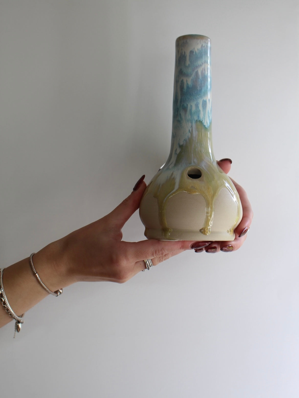 Handmade Ceramic Bong Seashore – Wheel-Thrown Stoneware Smokeware with Glazed Finish & 14mm Glass Downstem